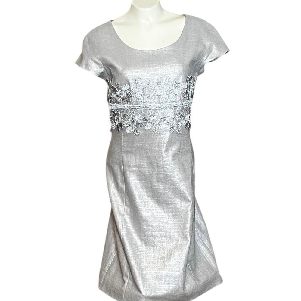 Sarah Campbell Silver Cap Sleeve Embroidered Accent‎ Cocktail Dress